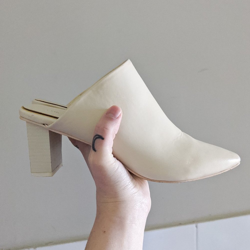 Oak + Fort White Pointed Toe Heeled Mule